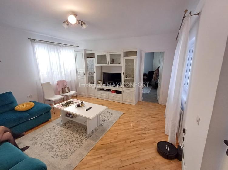 Casă individuală cu 4 camere cu Teren 290 Mp în Central