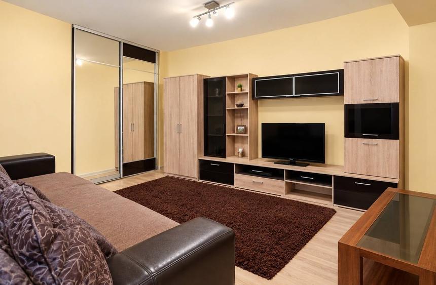 Apartament cu 3 camere decomandat în Iris