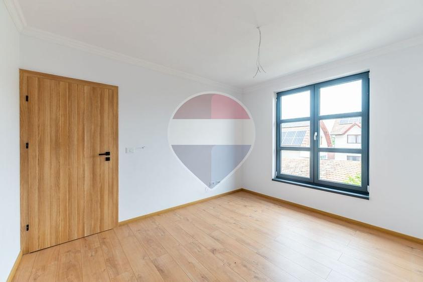 Casă nouă 4 camere, P+1, zona centrală - 13