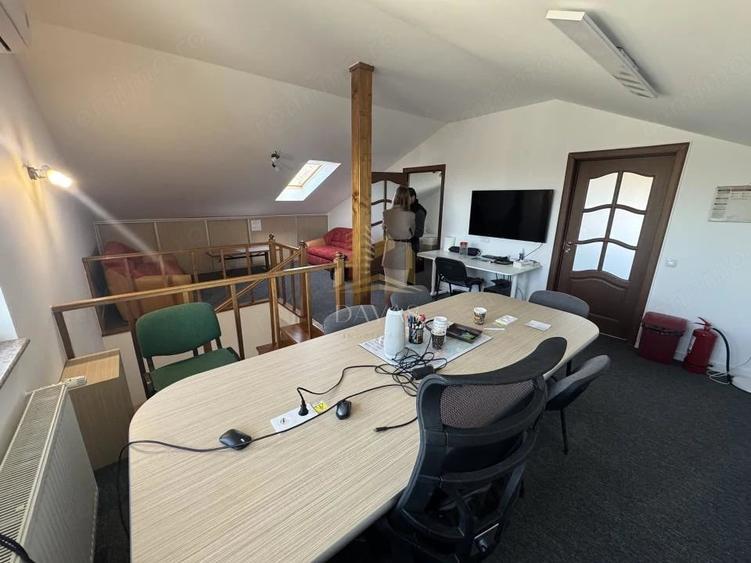 Casă cu 6 camere cu Teren 450 Mp în Central
