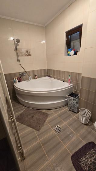 Casă cu 4 camere cu Canalizare în Mamaia-Sat