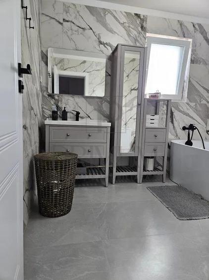 Duplex cu 4 camere cu Canalizare în Moșnița Nouă