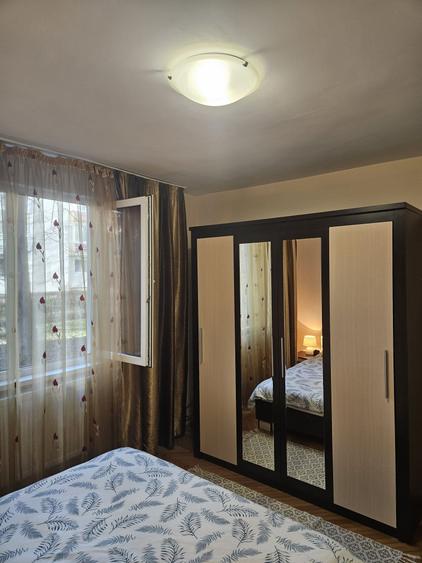 Apartament cu 3 camere decomandat în Dâmbu Pietros
