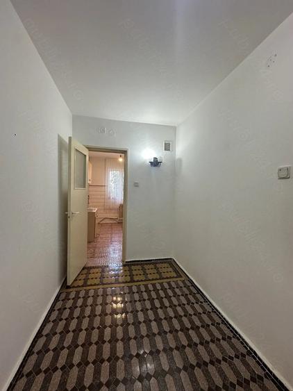 Apartament cu 2 camere decomandat în Vest