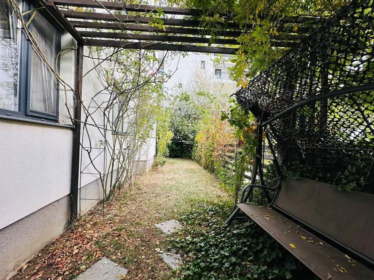 Apartament cu 3 camere decomandat, mobilat în Băneasa