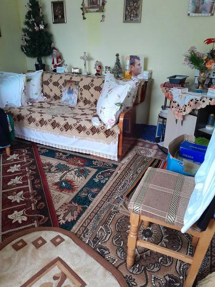 Casă cu 5 camere cu Teren 2500 Mp în Vutcani