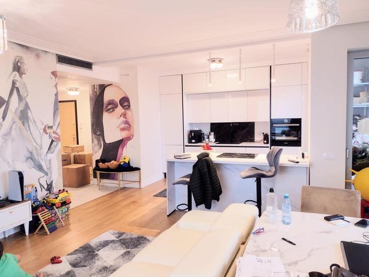 Apartament cu 4 camere, mobilat în Splaiul Unirii