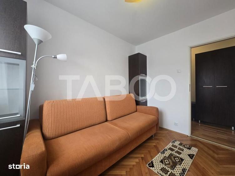 Apartament cu 3 camere semidecomandat în Mihai Viteazul