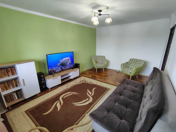 Apartament cu 3 camere decomandat în Nord