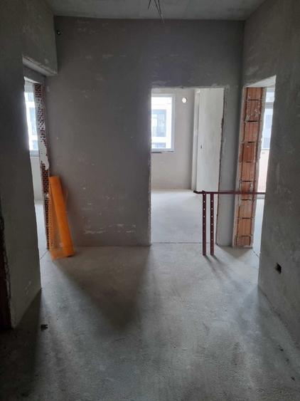 Apartament cu 2 camere decomandat în Giroc