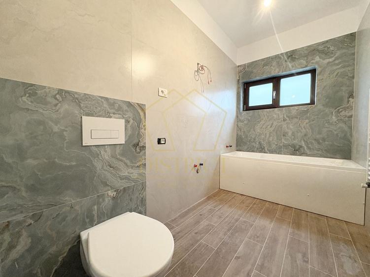 Duplex cu 4 camere cu Canalizare în Giroc
