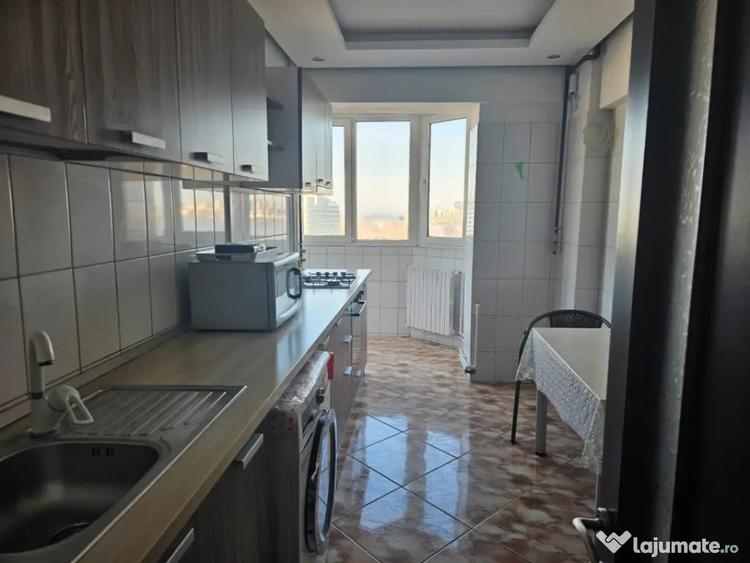 Apartament cu 3 camere decomandat, mobilat în Central