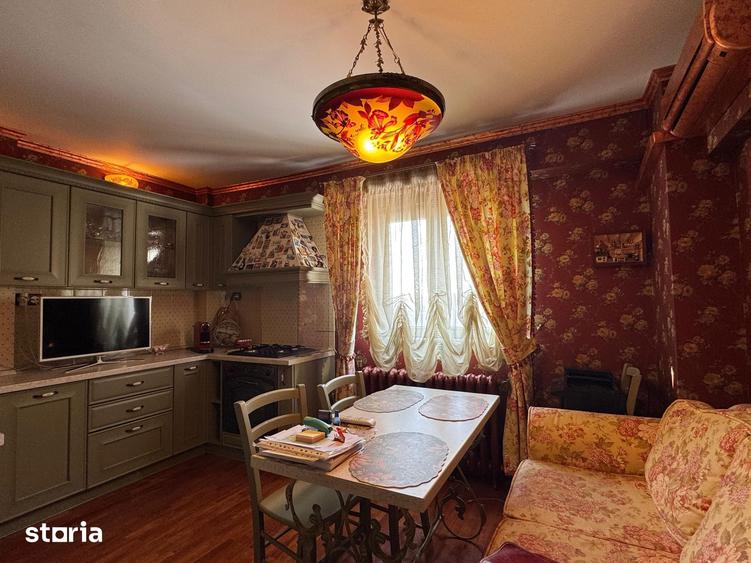 Apartament cu 3 camere decomandat în Unirii
