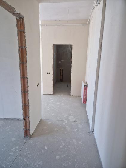 Apartament cu 2 camere decomandat în Est