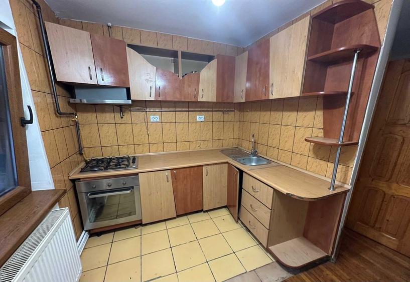 Apartament cu 3 camere decomandat în Unirii Sud