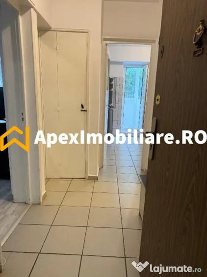 Garsonieră decomandată în Splaiul Unirii