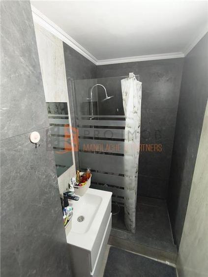 Apartament cu 3 camere decomandat, mobilat în Unirii Nord