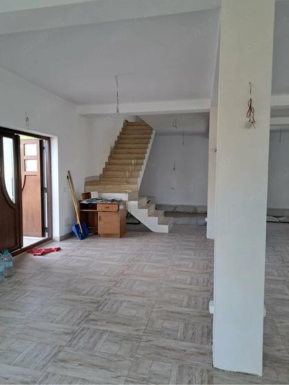 Casă cu Teren 442 Mp în Sagna