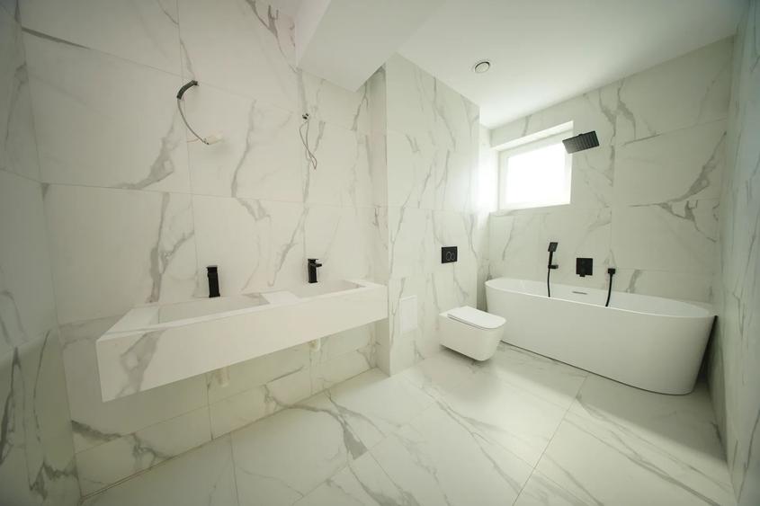 Casă individuală cu 5 camere decomandat cu Canalizare în Pipera