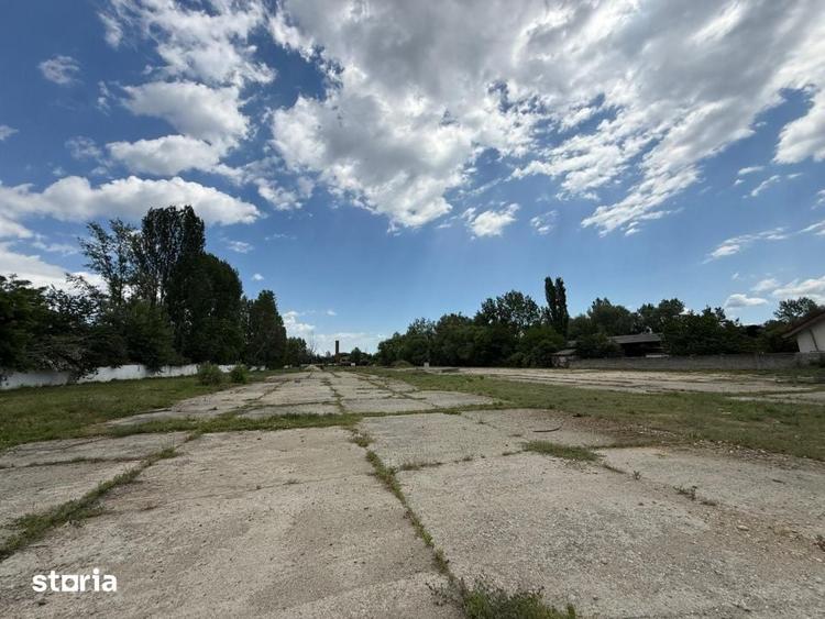 Spațiu comercial, de 13,000 mp, în Central