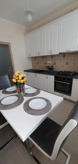 Apartament cu 2 camere decomandat în Giroc