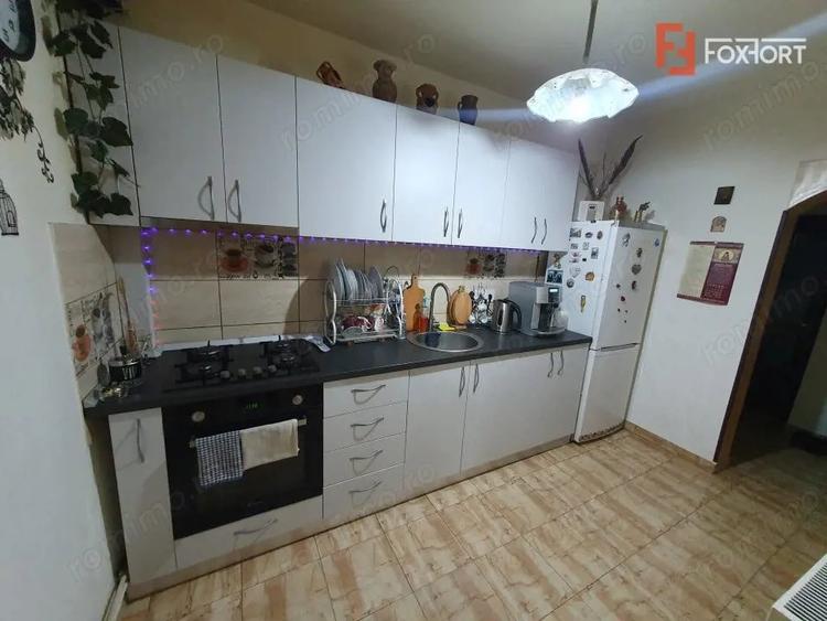 Apartament cu 2 camere decomandat, mobilat în Sinaia
