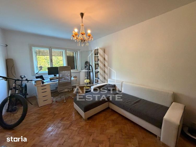 Apartament cu 2 camere decomandat în Aradului
