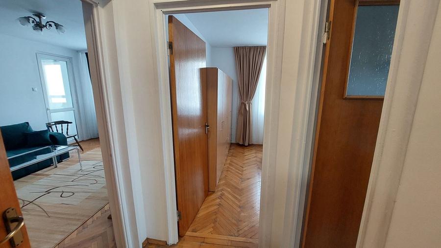 Apartament cu 3 camere circular, mobilat în Titan