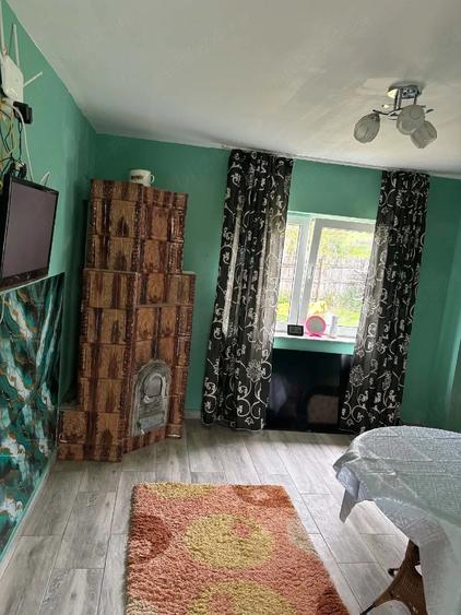 Casă cu 2 camere cu Teren 2056 Mp în Central