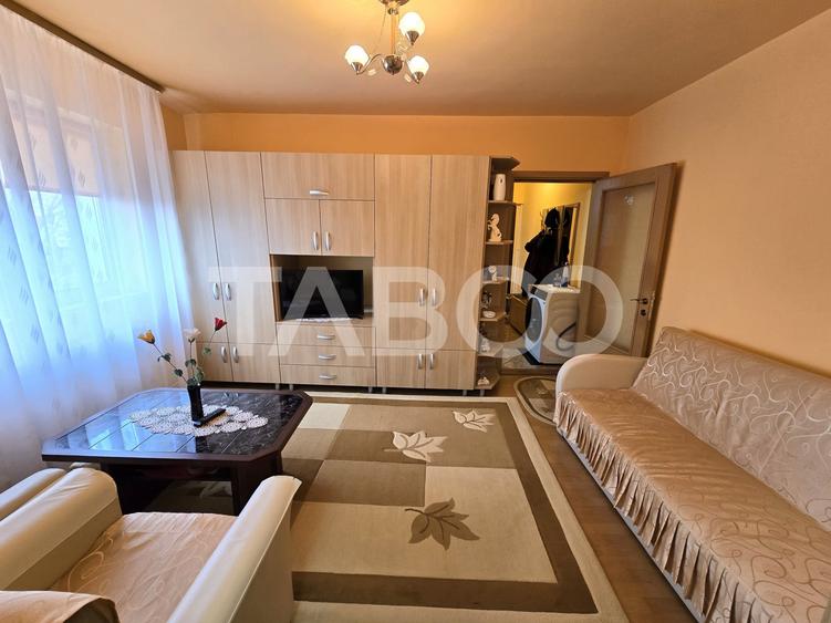 Apartament cu 2 camere nedecomandat, mobilat în Mihai Viteazul