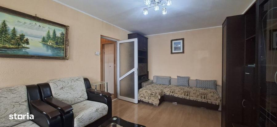 Apartament cu 2 camere semidecomandat în Micro 16