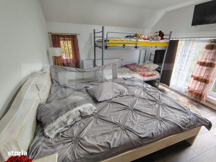 Casă cu 4 camere în Săcălaia