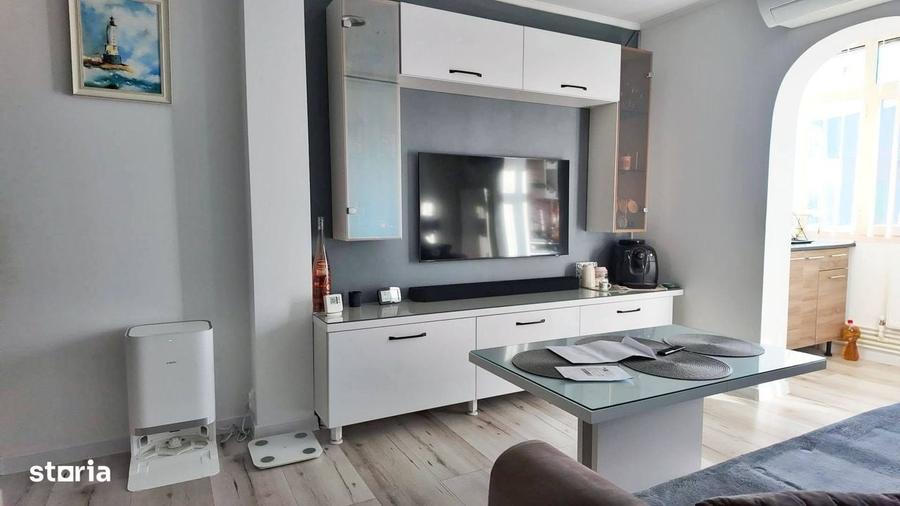 Apartament cu 2 camere decomandat în Sud