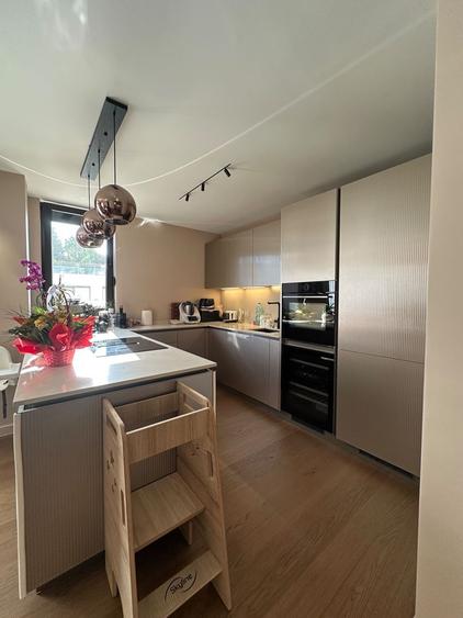 Penthouse cu 4 camere decomandat, mobilat în Herăstrău