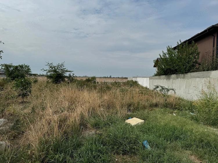 Teren de 100000 mp, în Central