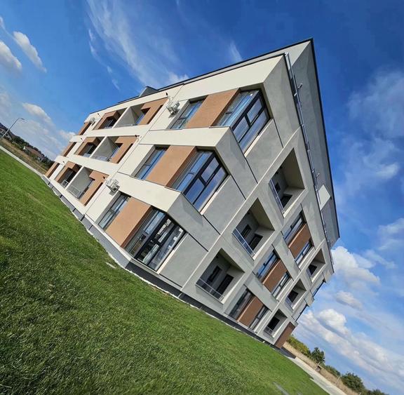 Apartament cu 2 camere decomandat în Torontalului