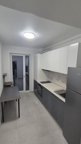 Garsonieră decomandată, mobilată în Central