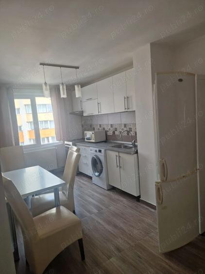 Apartament cu 3 camere decomandat în Gheorghe Lazăr