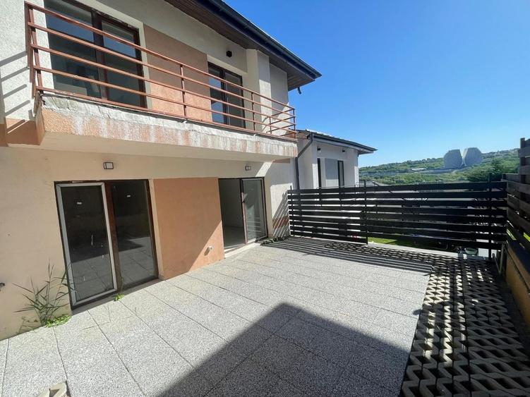 Duplex cu 4 camere cu Canalizare în Mănăștur
