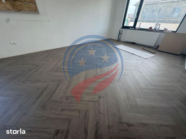 Casă cu 5 camere cu Teren 475 Mp în Podari