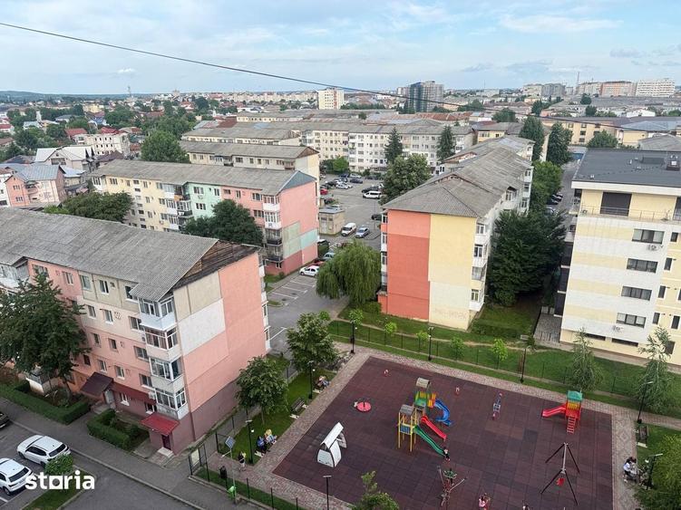 Apartament cu 2 camere decomandat în Micro 6
