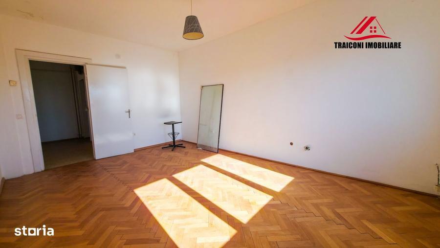 Apartament cu 3 camere decomandat în Ultracentral
