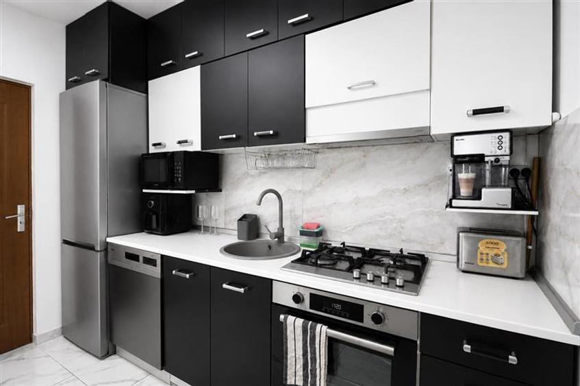 Apartament cu 2 camere decomandat în Tractorul