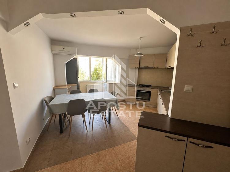 Apartament cu 2 camere nedecomandat, mobilat în Dâmbovița
