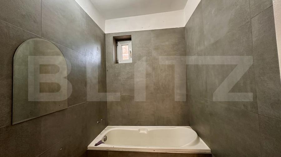 Apartament cu 3 camere semidecomandat în Central