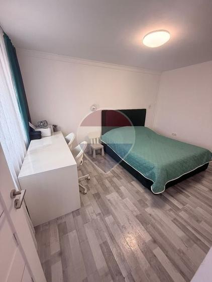 Duplex cu 6 camere cu Teren 229 Mp în Est