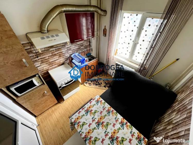 Apartament cu 2 camere semidecomandat în Păcii