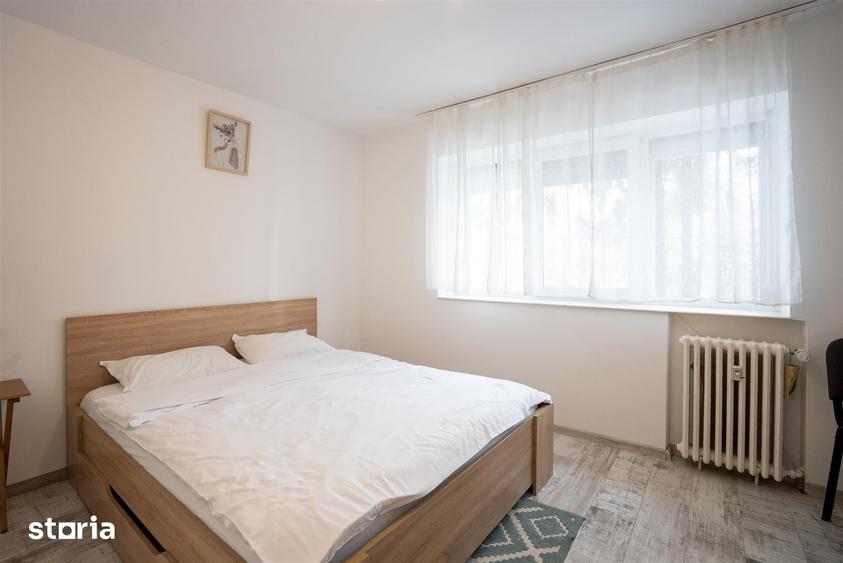 Apartament cu 4 camere decomandat, mobilat în Decebal
