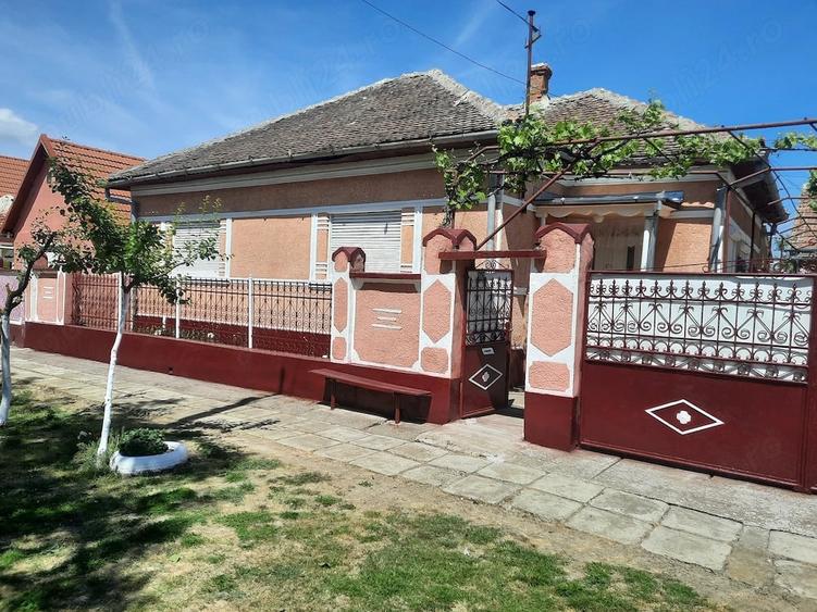 Casa solida in com. Sicula jud. Arad - 9
