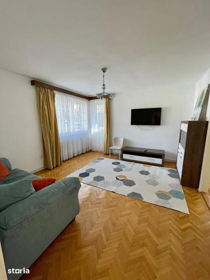 Apartament cu 2 camere decomandat în Centrul Istoric